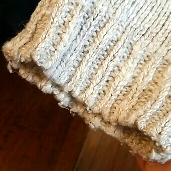 Knitted Cropped Zip-up Cardigan - Picture 6 of 8